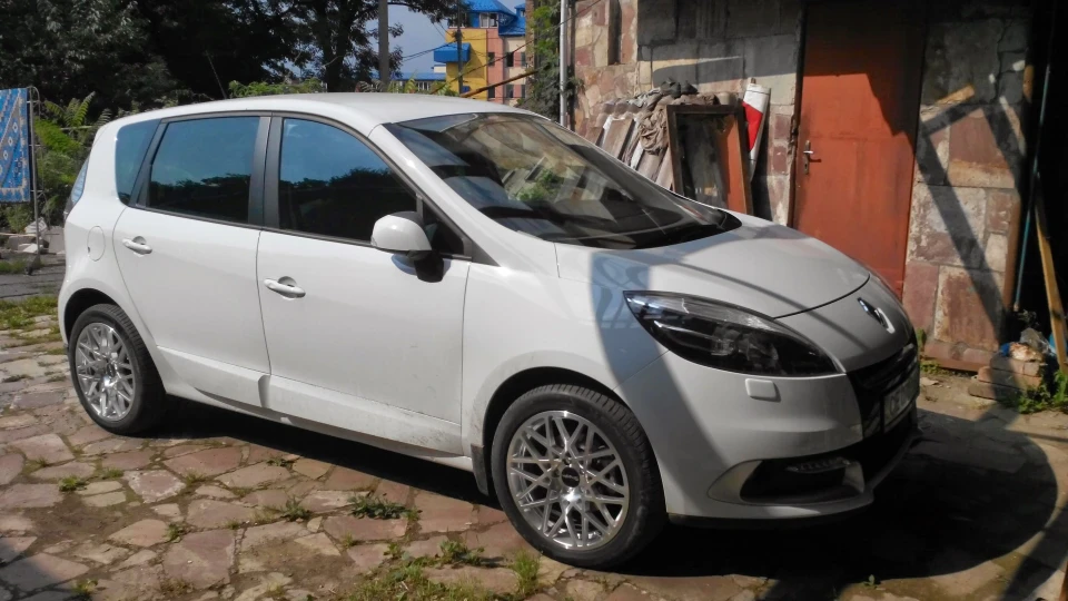 Renault Scenic унікальний автомобіль 2