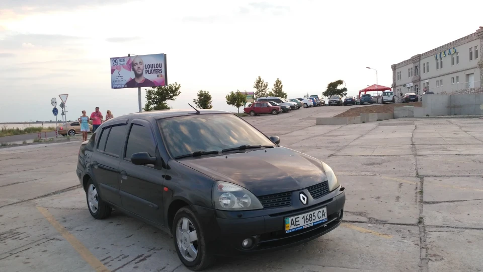 Renault Symbol 4