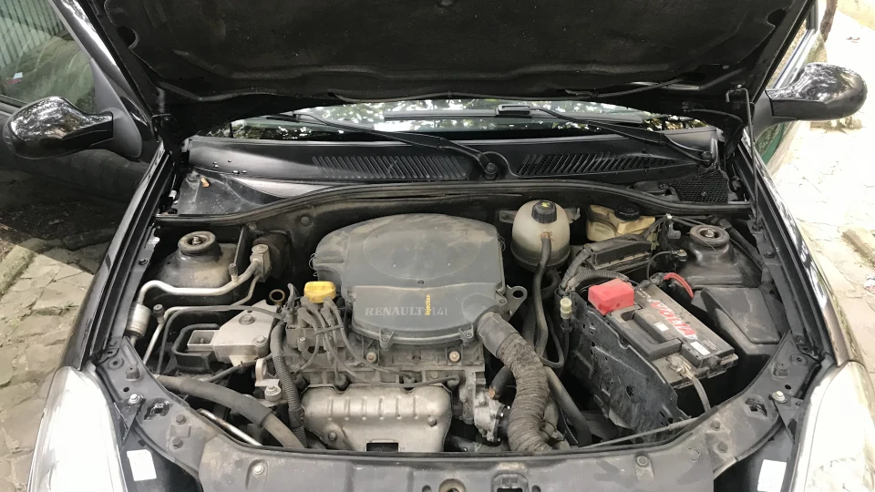 Renault Symbol 1.4 8v 5