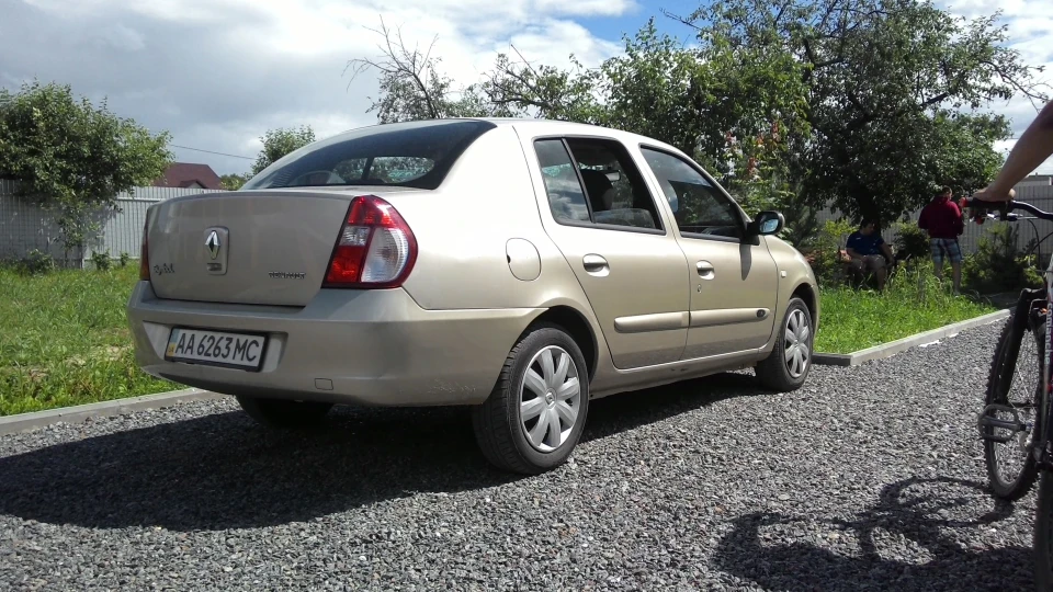 Renault Symbol 1.4 3