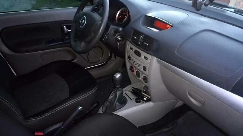Renault Symbol II Білий Ведмідь 5