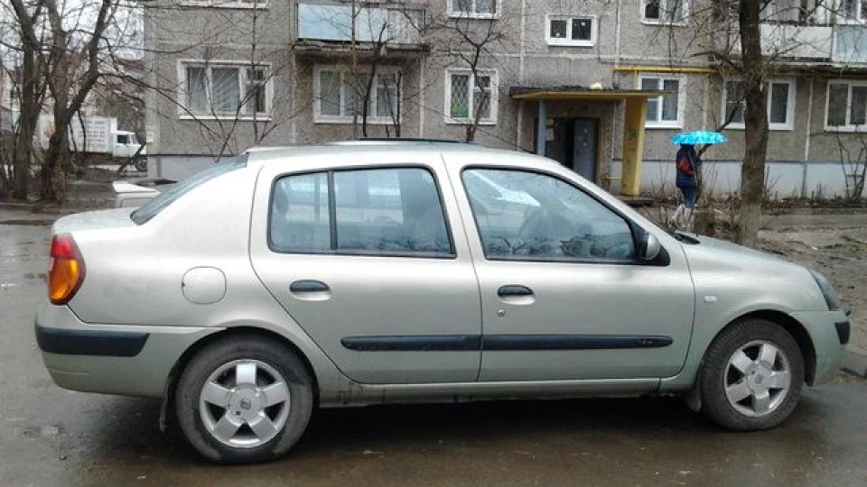 Renault Symbol Сріблястий заєць