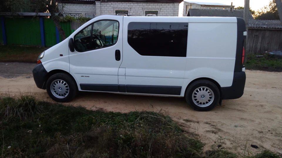 Renault Trafic 4