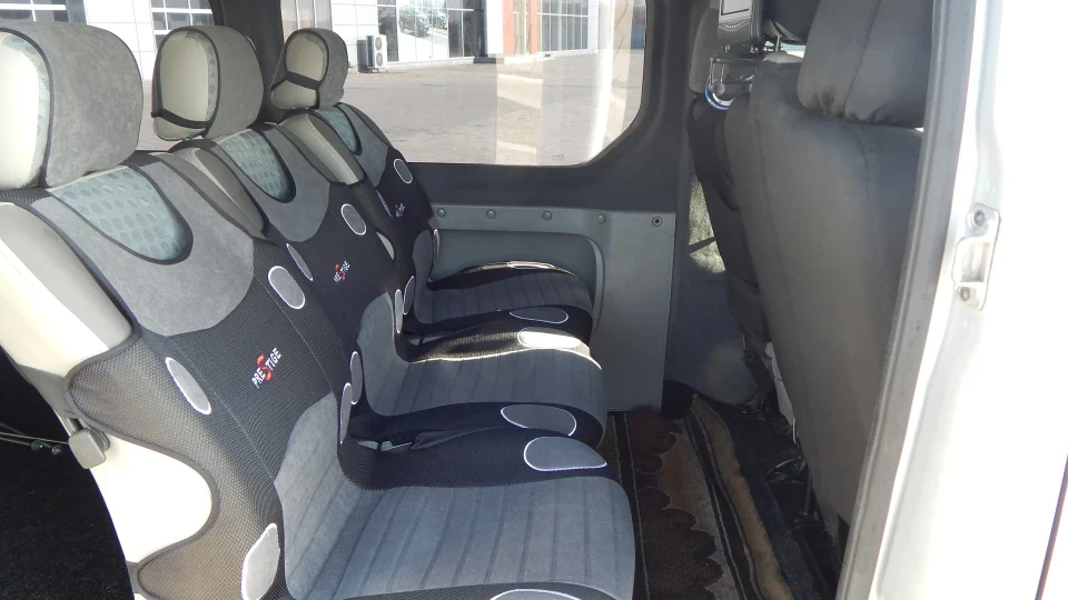 Renault Trafic 4