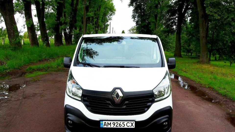 Renault Trafic 1,6 л 88КВ 2