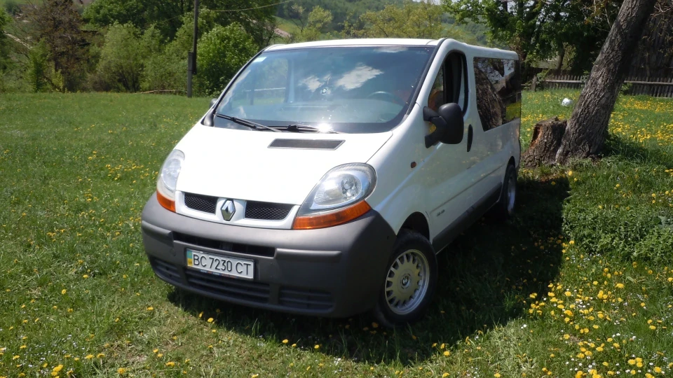 Renault Trafic 1.9 cdti 5