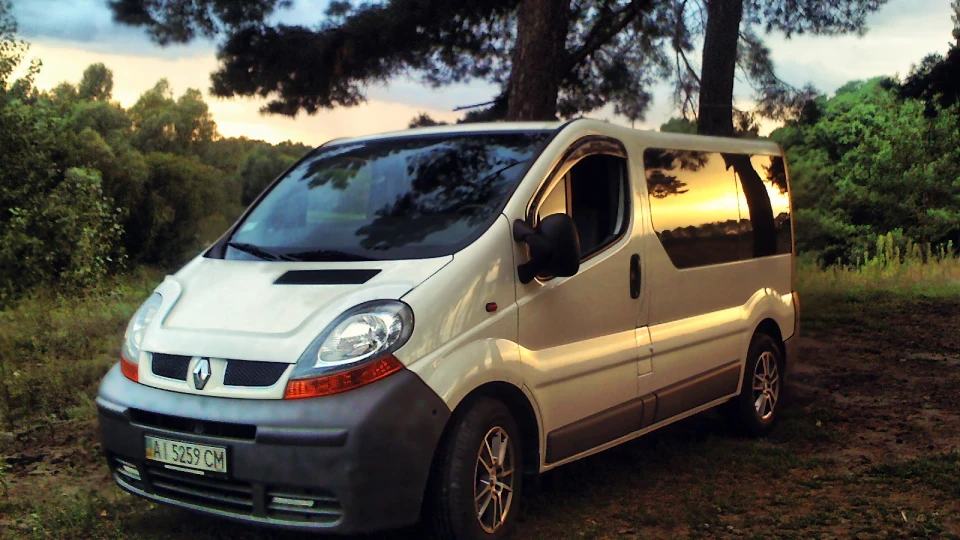 Renault Trafic 1.9 DCi 4