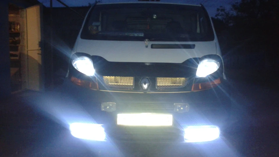 Renault Trafic 1.9 dci100 4