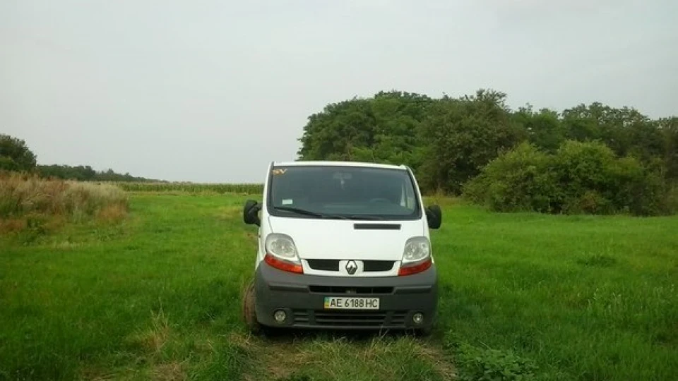 Renault Trafic 1,9 (Renault Garage Büs) 2