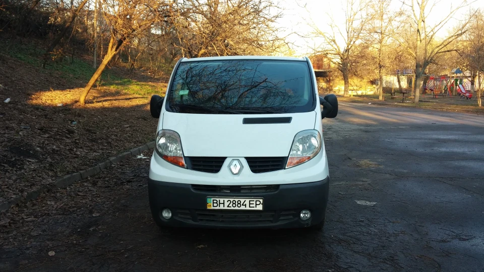 Renault Trafic 2.0 dCi 115 3