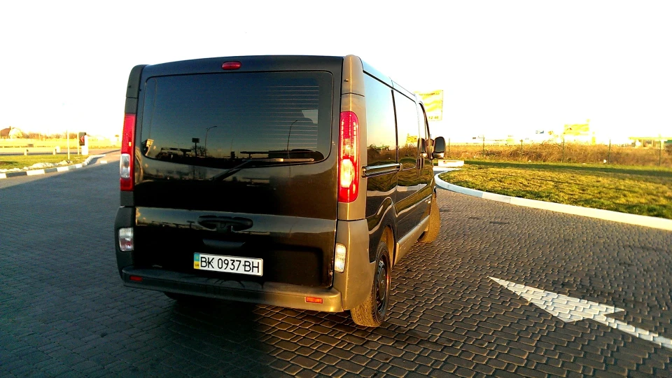 Renault Trafic 2.0 dci115 4