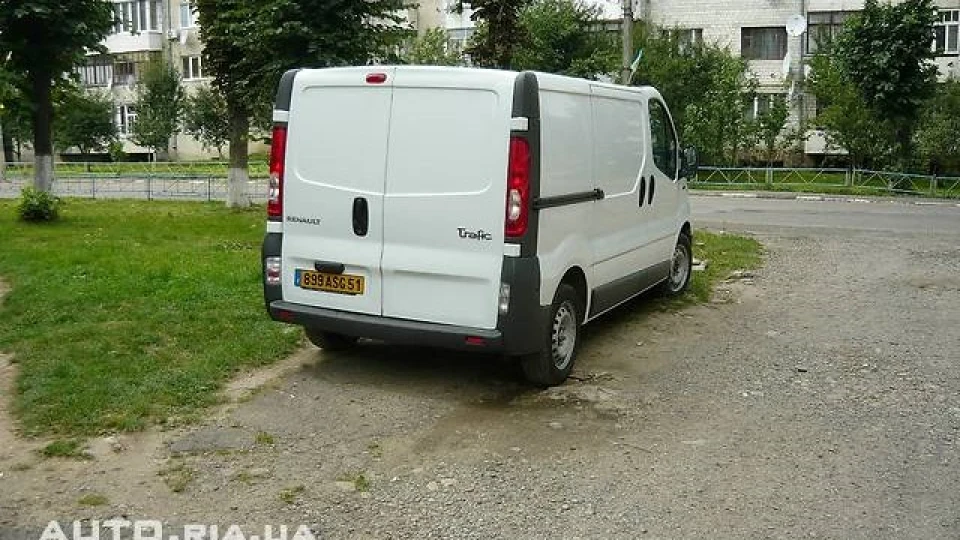 Renault Trafic 2.0 турбо
