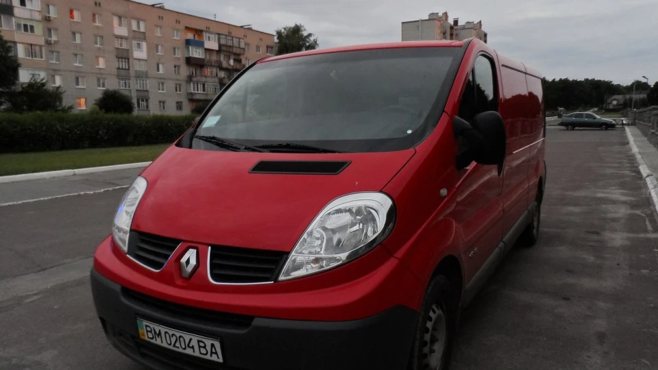 Renault Trafic 2.0 турбо 2