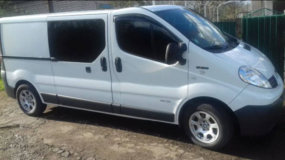 Renault Trafic 2.0 турбодизель 2