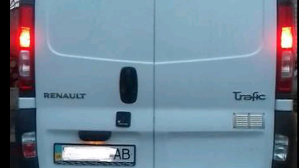 Renault Trafic 2.0 турбодизель 3