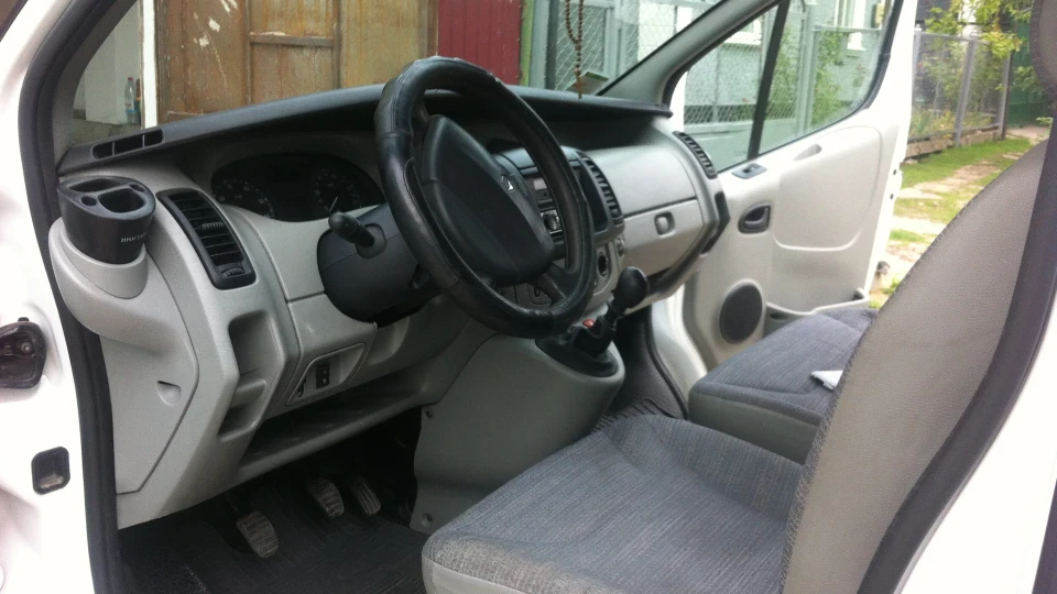Renault Trafic 2.0dci Спритний 3
