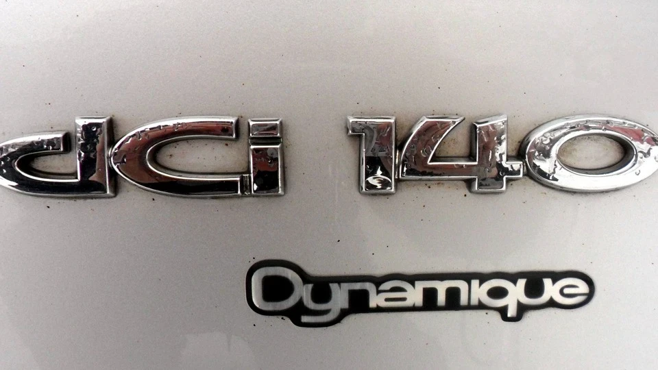 Renault Trafic 2,5 DYNAMIQUE dci 140 5