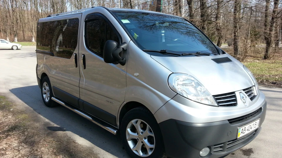 Renault Trafic 2.5 турбо 4