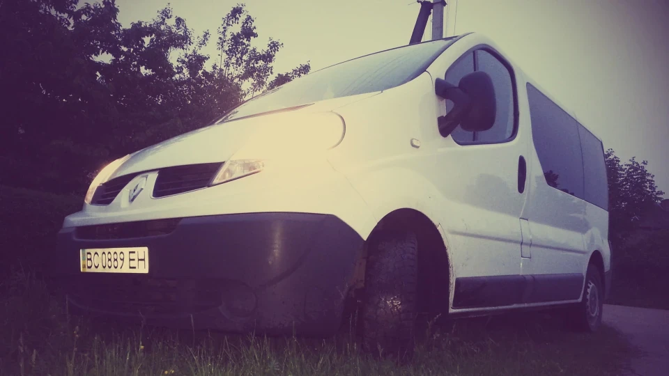 Renault Trafic Білий 2.0 DCI 2