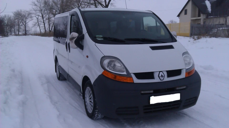 Renault Trafic Білий лімузин 2