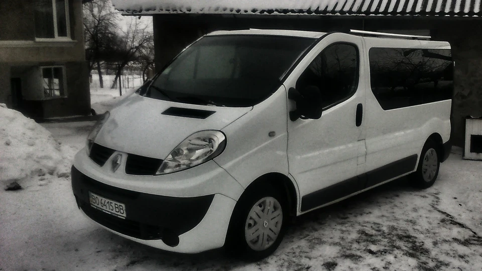 Renault Trafic білий 2,0 DCI...115 л.с 4