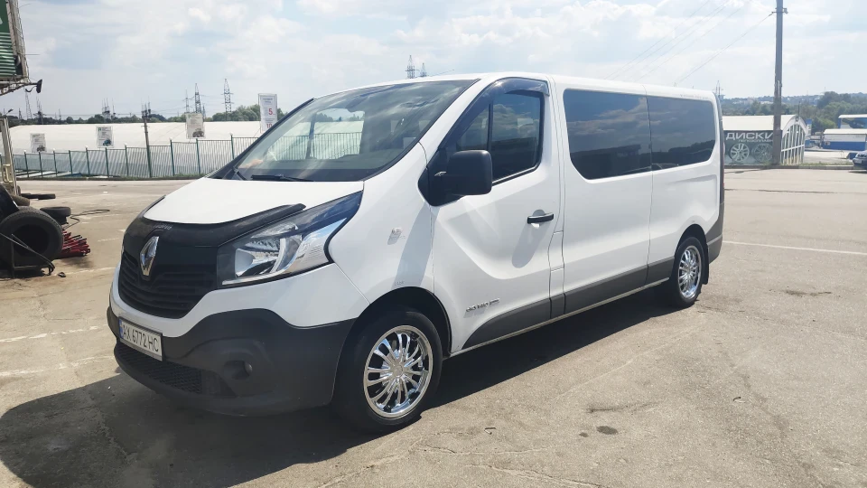Renault Trafic BiTurbo 2