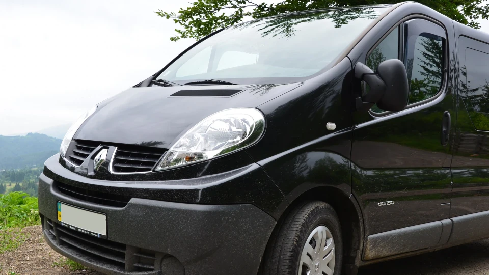 Renault Trafic Black Rider 2.5 turbo 4