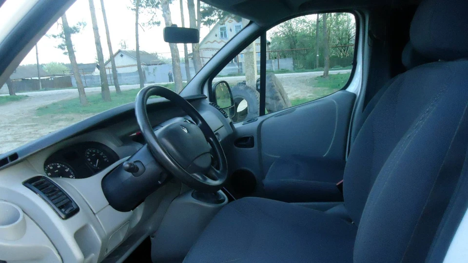 Renault Trafic Бомба-ляля , сіл поїхав 4