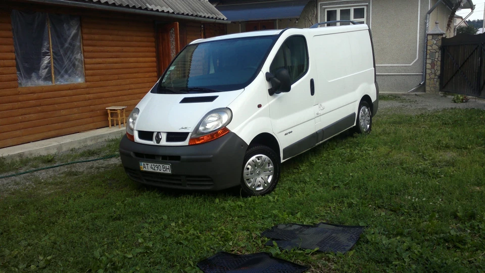 Renault Trafic Бомба........