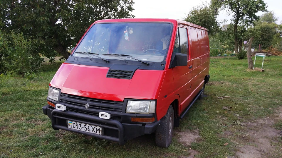 Renault Trafic Чарлік 3