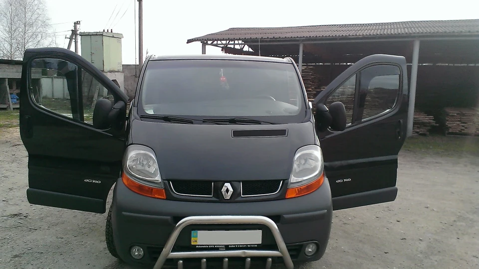 Renault Trafic Dark Angel