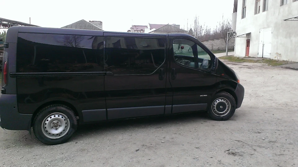 Renault Trafic Dark Angel 2