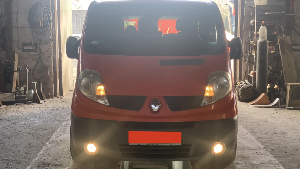 Renault Trafic Дівчинка 3