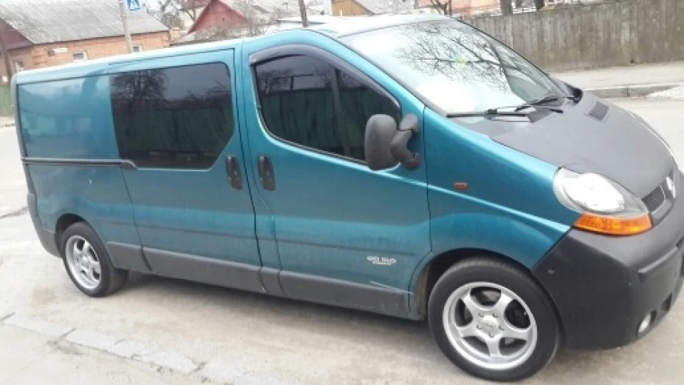 Renault Trafic гучний бусик 3