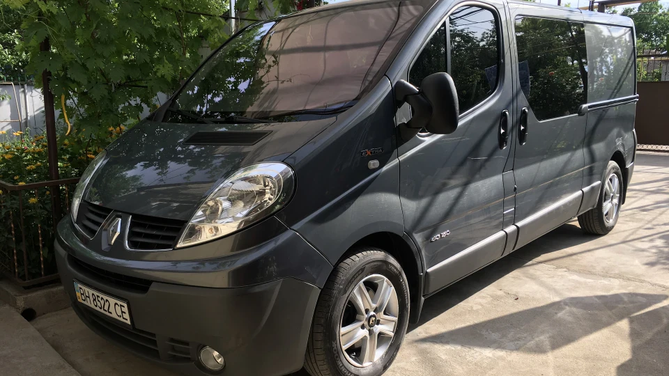 Renault Trafic Long 2.5 на рОботе