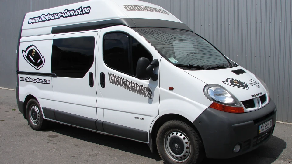 Renault Trafic MOTOCROSS 3