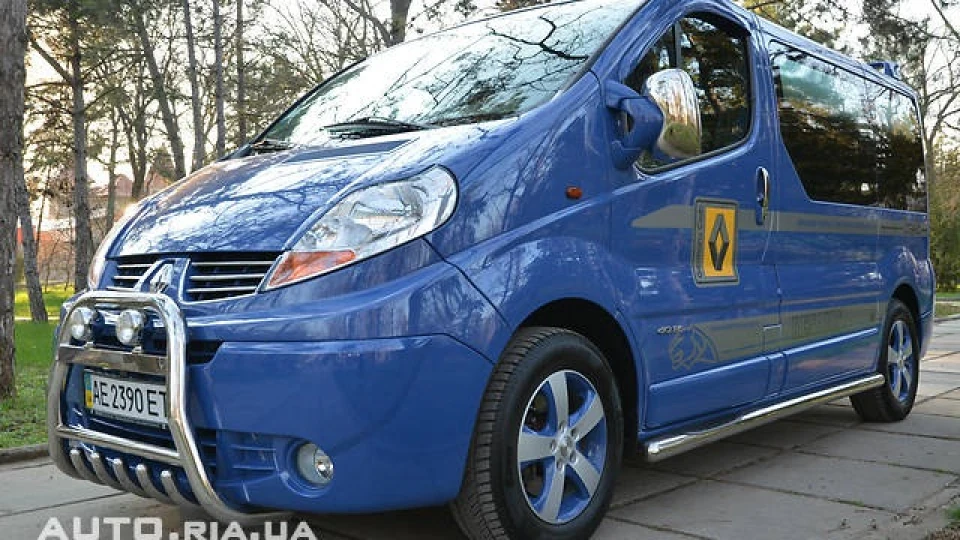 Renault Trafic Небесно-синій Бусик 3
