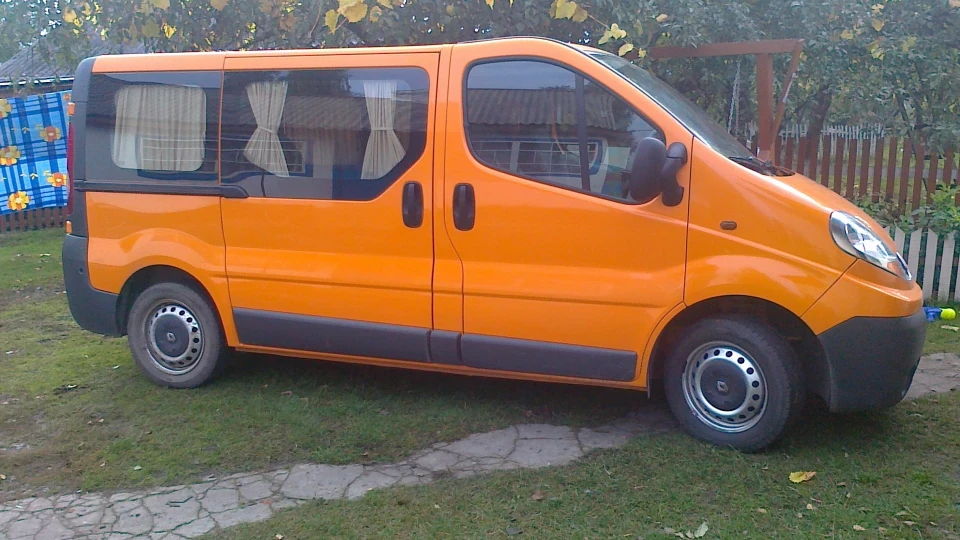 Renault Trafic помаранч 2