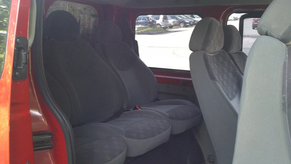 Renault Trafic Ракета, червоного кольору 4
