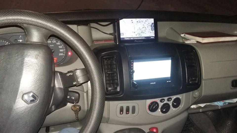 Renault Trafic Renault Trafic сотка 2