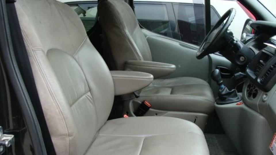 Renault Trafic Security ЧОРНА КУЛЯ
