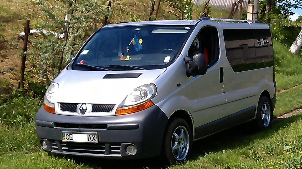 Renault Trafic Сріблястик