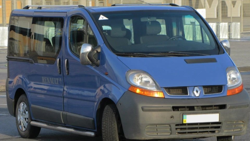 Renault Trafic (Синій БТР) 2