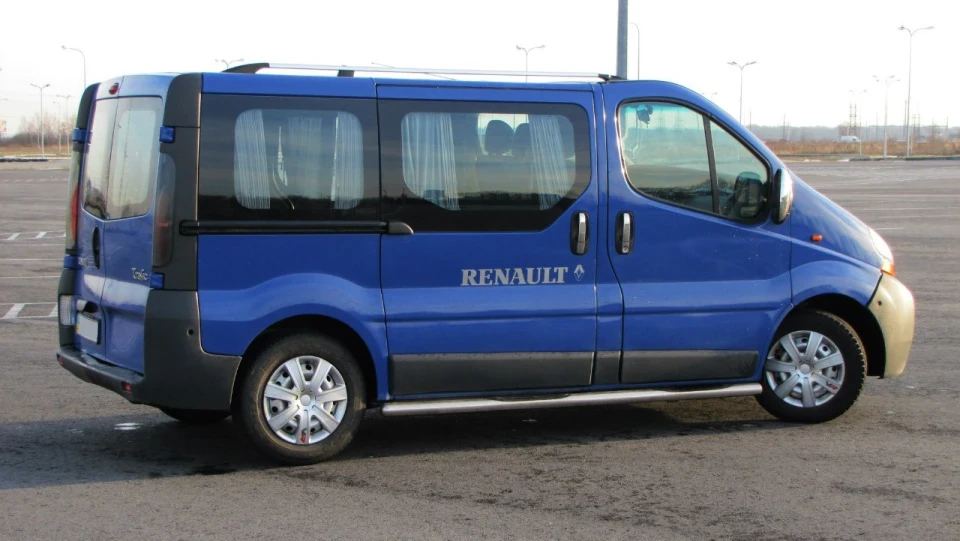 Renault Trafic (Синій БТР) 4