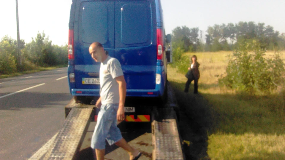 Renault Trafic Синє вітрило 3