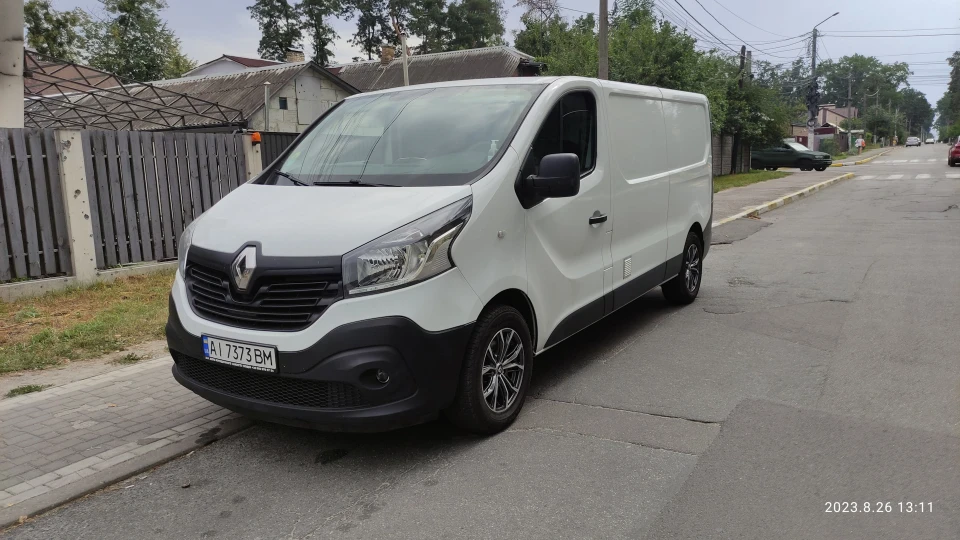 Renault Trafic VanTraveler 2