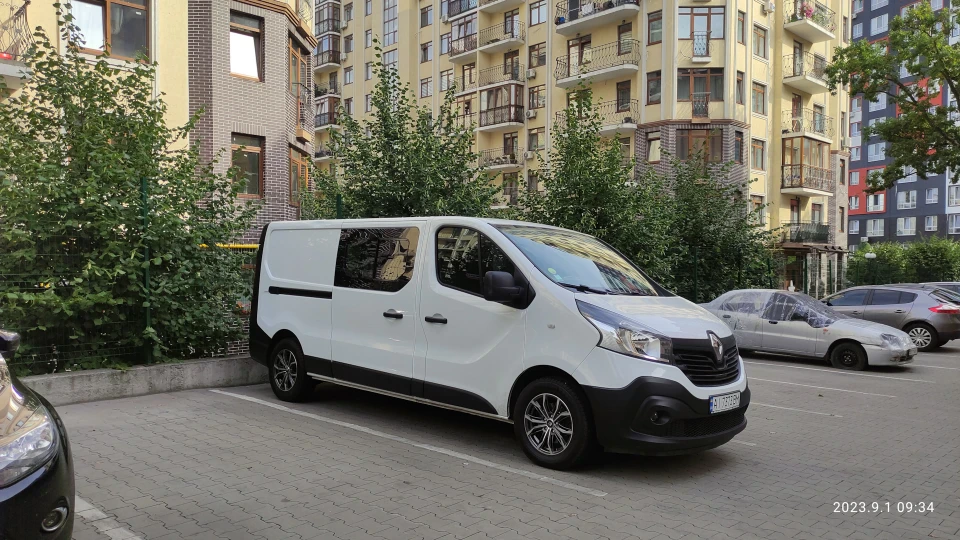 Renault Trafic VanTraveler 4