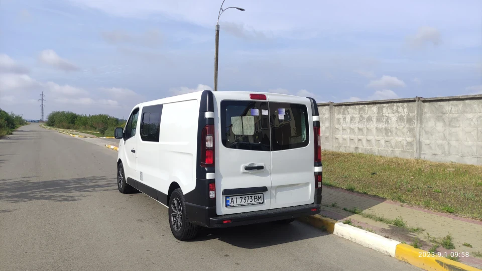 Renault Trafic VanTraveler 5