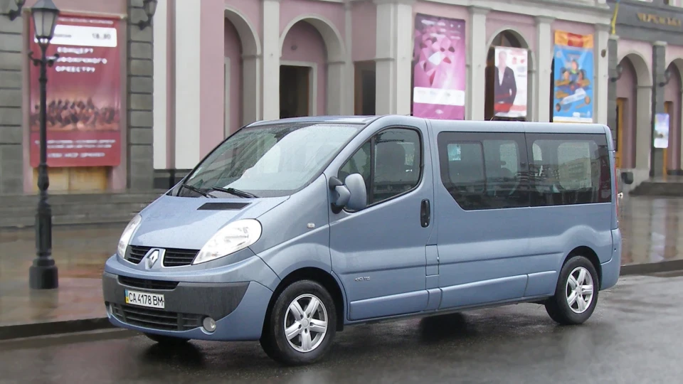 Renault Trafic хамелеон 2