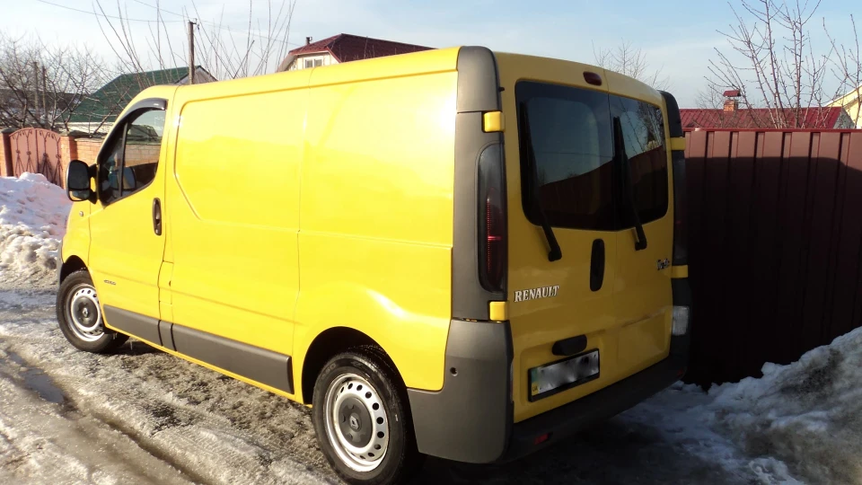 Renault Trafic жовтий 3